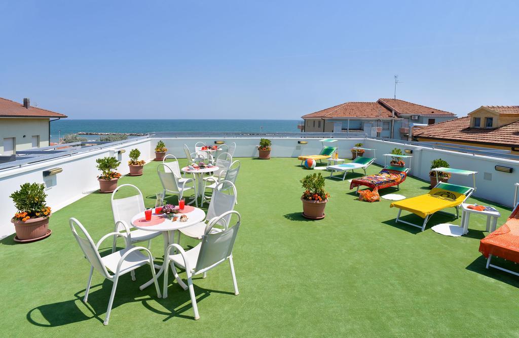 Hotel Ciondolo D'Oro Rimini Kültér fotó