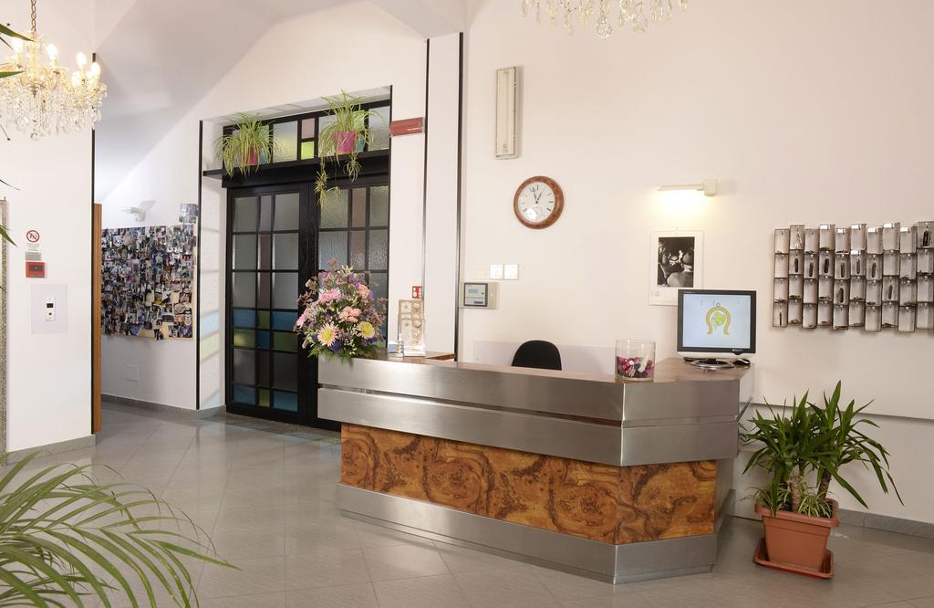 Hotel Ciondolo D'Oro Rimini Kültér fotó