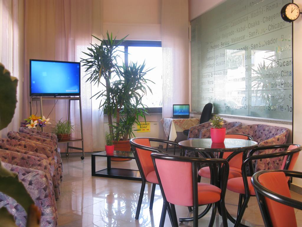Hotel Ciondolo D'Oro Rimini Kültér fotó